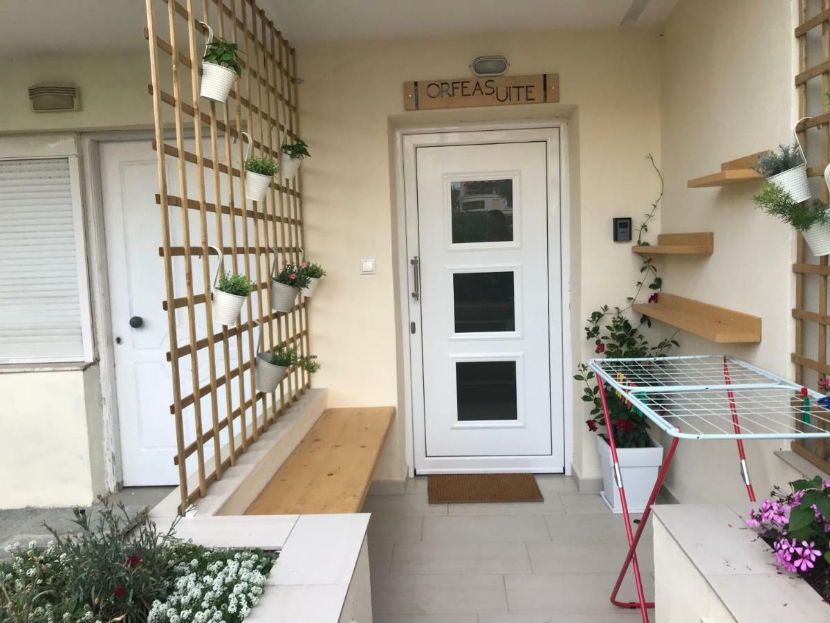 Orfeas Suite Néa Péramos Extérieur photo