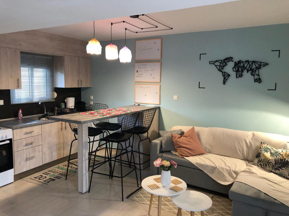Orfeas Suite Néa Péramos Extérieur photo