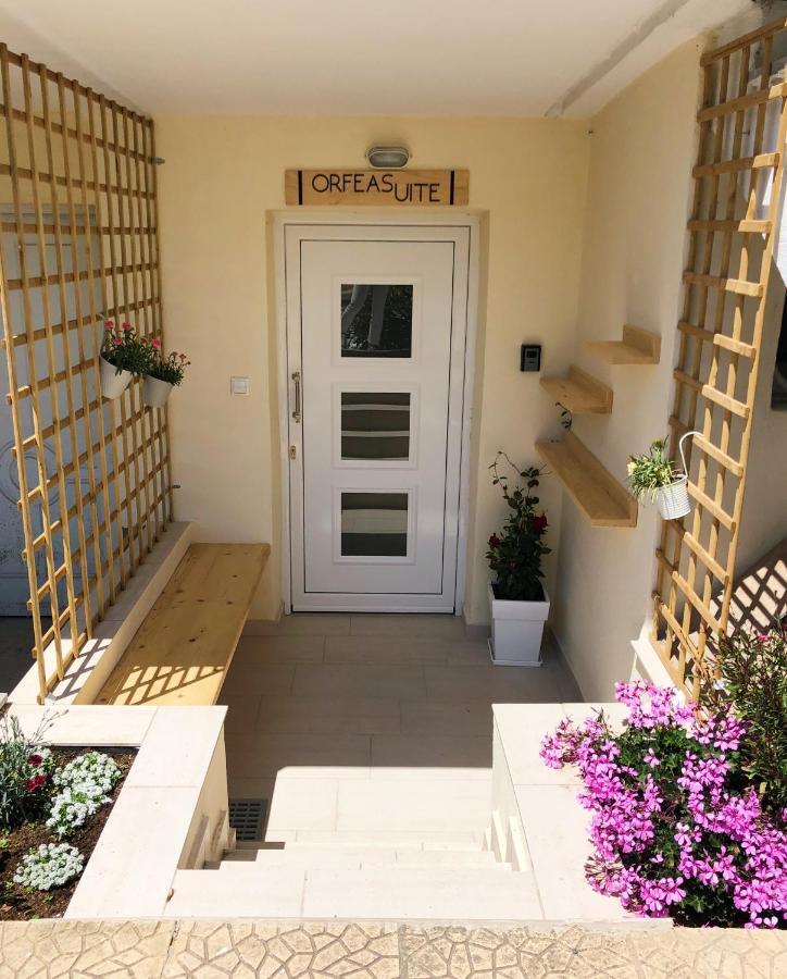 Orfeas Suite Néa Péramos Extérieur photo