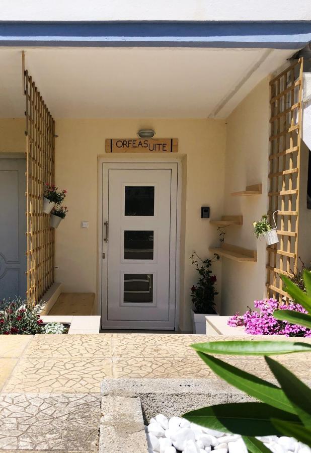 Orfeas Suite Néa Péramos Extérieur photo