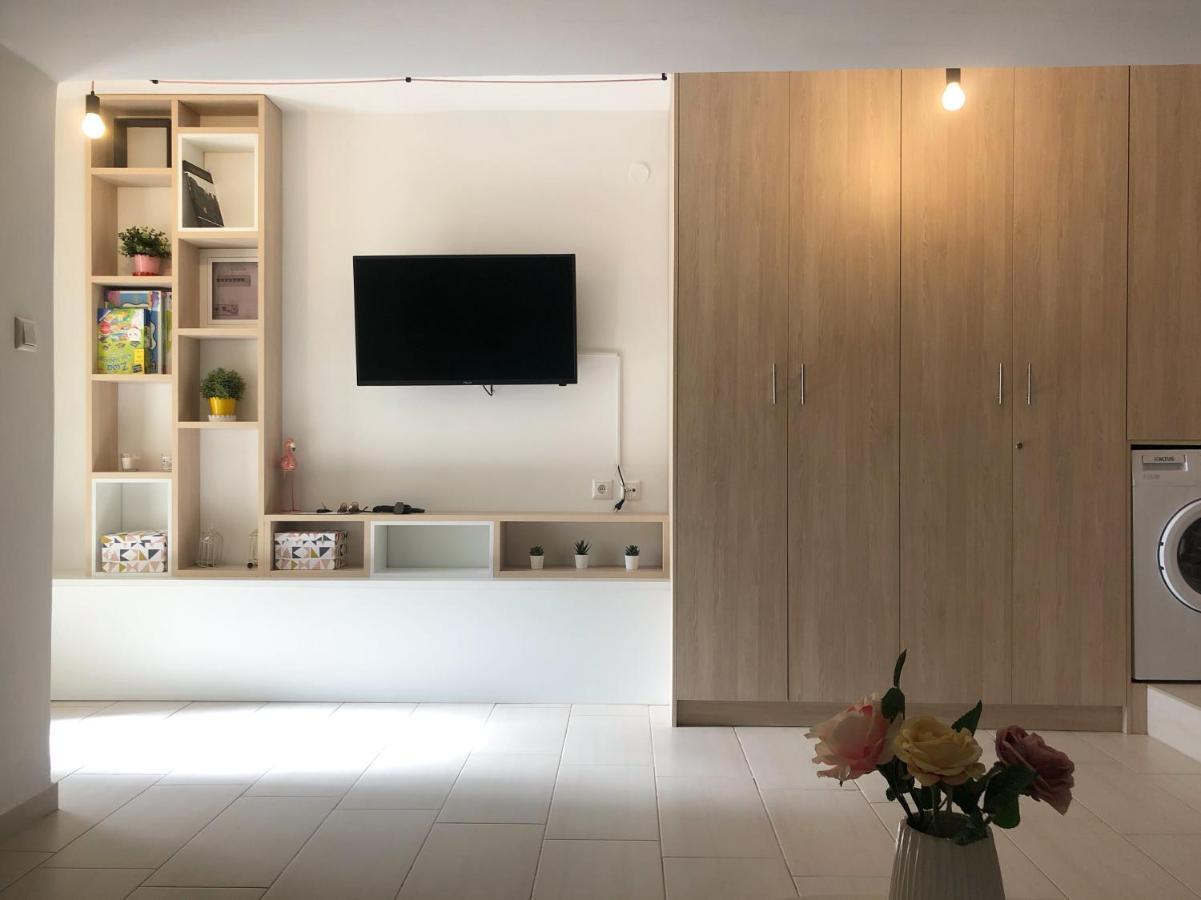 Orfeas Suite Néa Péramos Extérieur photo