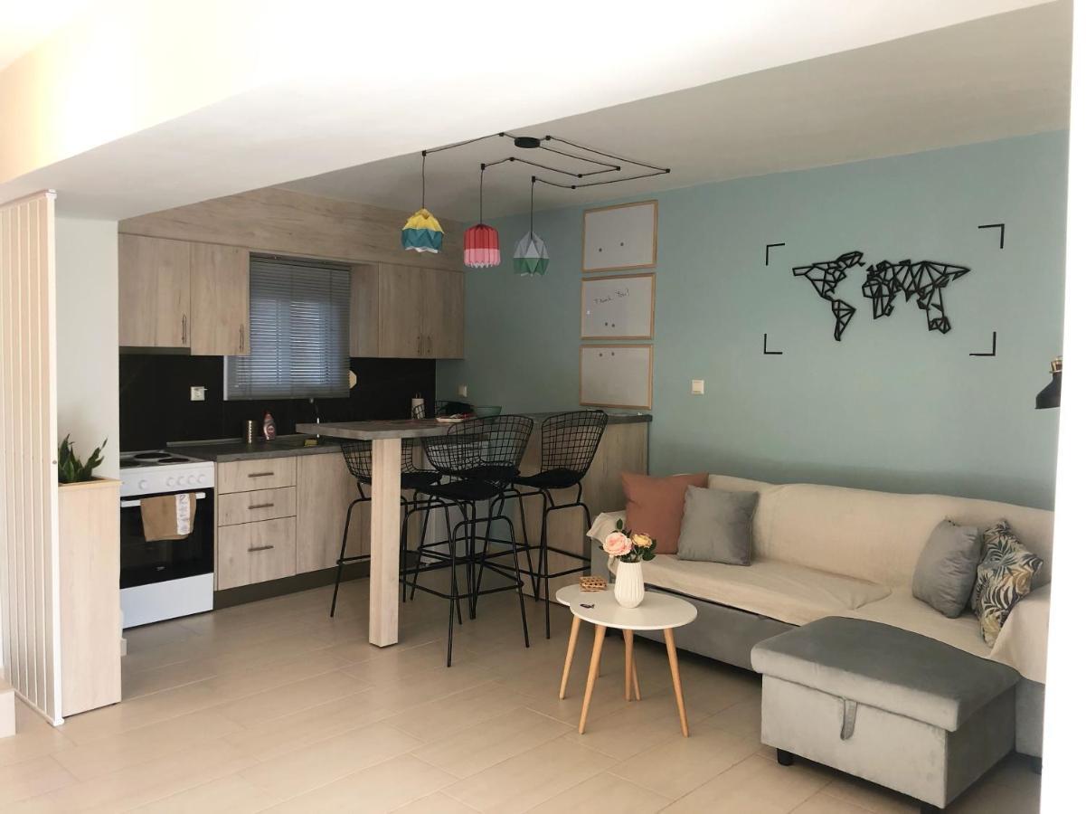 Orfeas Suite Néa Péramos Extérieur photo